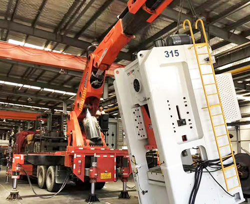 湖口县附近随车吊出租，轻松解决运输难题