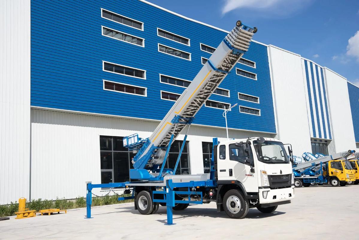 湖口县小型云梯车上料车租赁多少钱