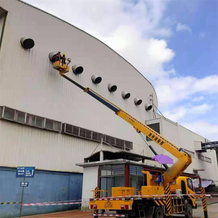 湖口县高空作业车出租服务：专业广告牌安装解决方案