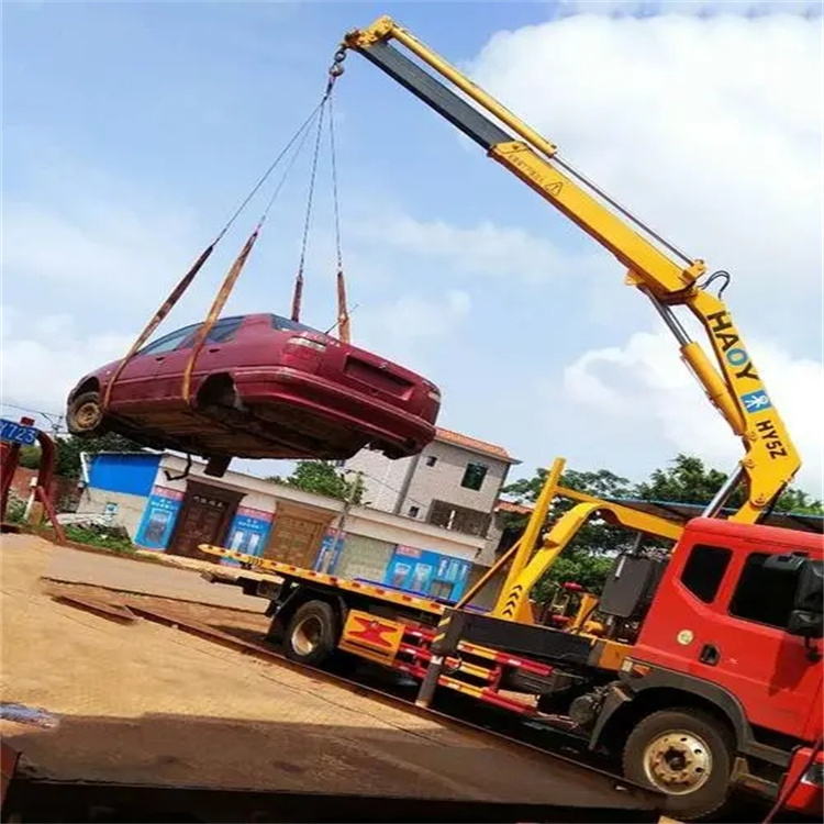 湖口县吊车吊汽车的正确方法